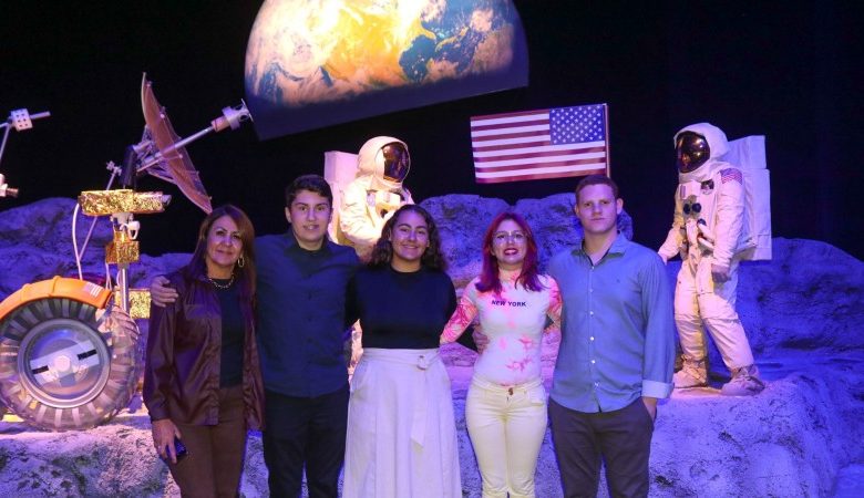 Studio Notícias | Studio TV Alunos premiados nos EUA visitam parque da Nasa inaugurado em Canela