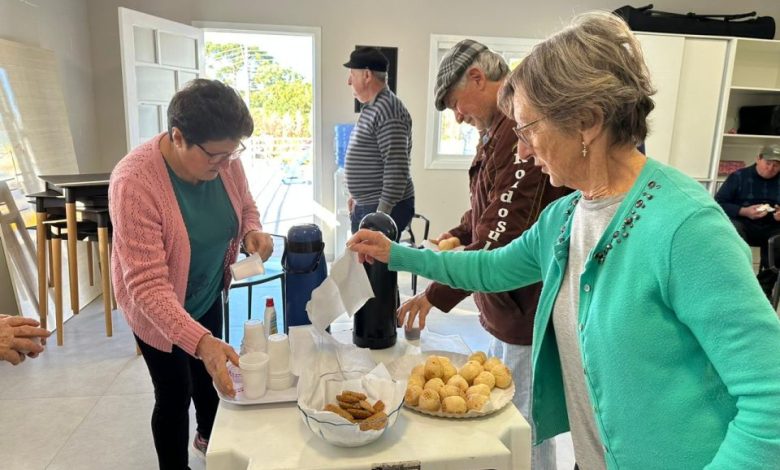 Studio Notícias | Studio TV Promovendo saúde em Cotiporã: Grupo realiza encontro para trocas saudáveis na alimentação