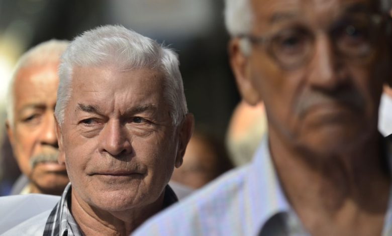 Studio Notícias | Studio TV Aposentados e pensionistas terão aumento de 4,77%