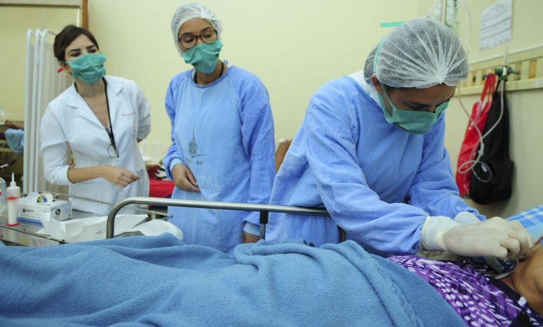 Studio Notícias | Studio TV Projeto de Lei quer permitir que enfermeiros com cinco anos de experiência possam cursar medicina com bolsa integral de 100%