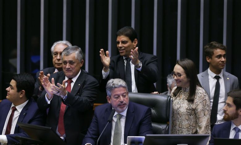 Studio Notícias | Studio TV Câmara aprova urgência para projeto do arcabouço fiscal