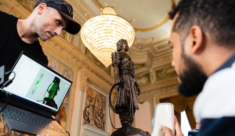 Studio Notícias | Studio TV Bustos e esculturas do Palácio Piratini são digitalizados em projeto da UFRGS