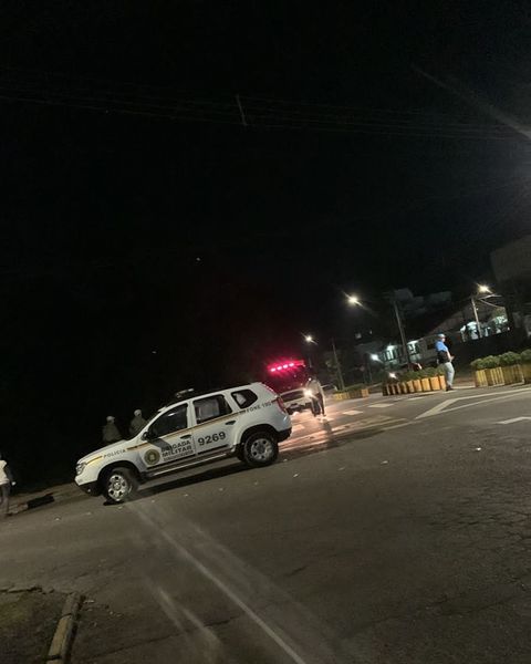 Corpo de mulher que se jogou da Ponte de Ferro em Feliz é encontrado 1 Studio Notícias | Studio TV Corpo de mulher que se jogou da Ponte de Ferro em Feliz é encontrado