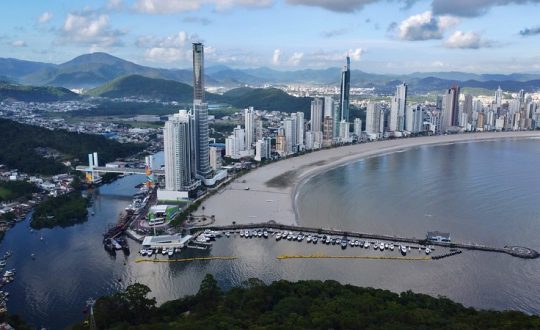 Studio Notícias | Studio TV Praia alargada sofre erosão e Balneário Camboriú planeja nova obra de R$ 3 milhões