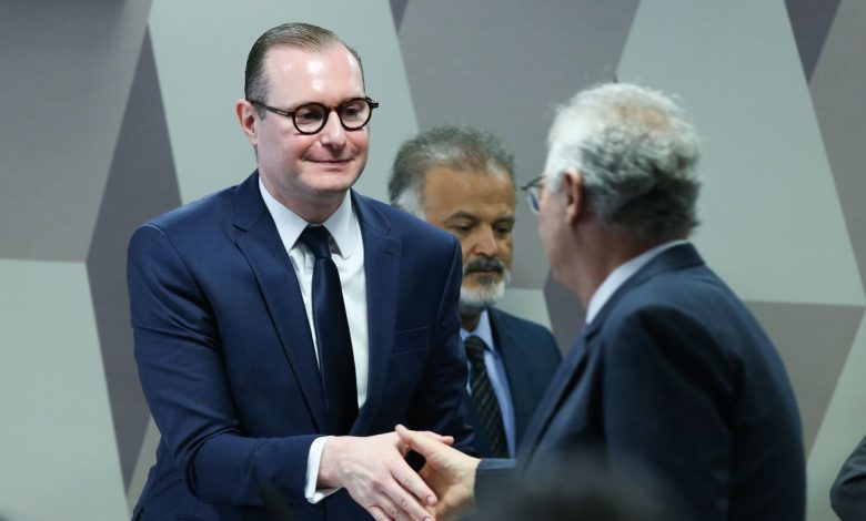 Studio Notícias | Studio TV CCJ do Senado aprova indicação de Cristiano Zanin para vaga no STF