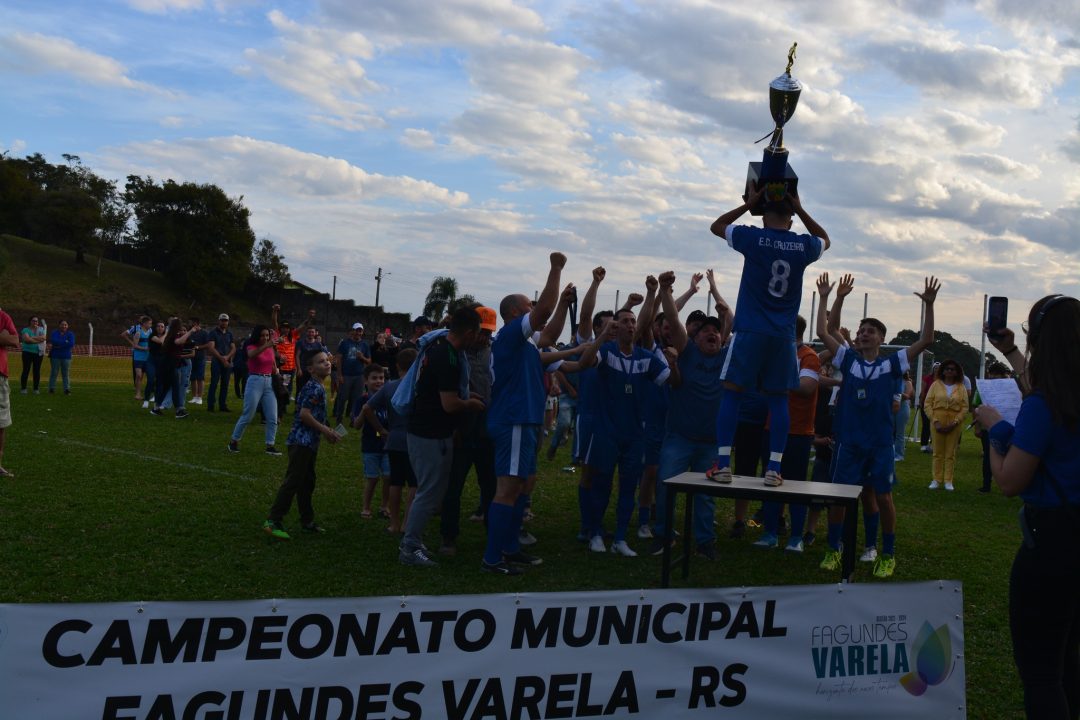Cruzeiro ganha pela segunda vez o Municipal de Futebol Sete em Fagundes Varela 1 Studio Notícias | Studio TV Cruzeiro ganha pela segunda vez o Municipal de Futebol Sete em Fagundes Varela