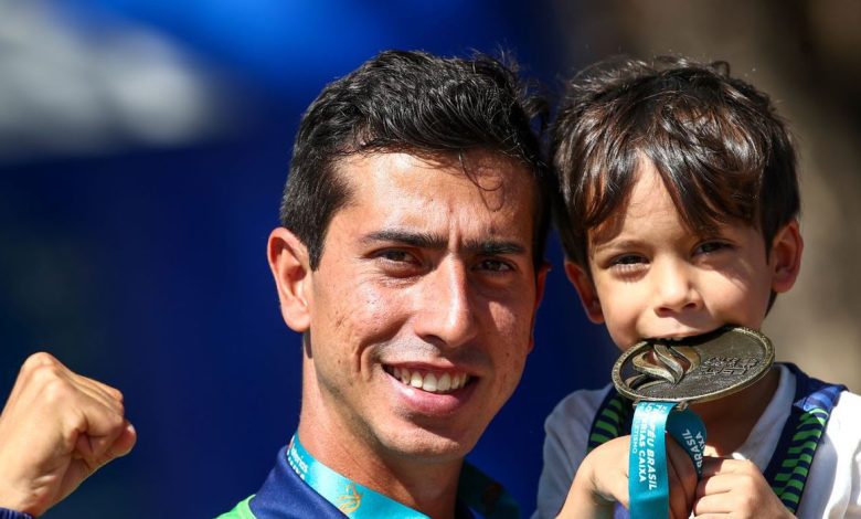 Studio Notícias | Studio TV Troféu Brasil de atletismo: Caio Bonfim é ouro na marcha atletica