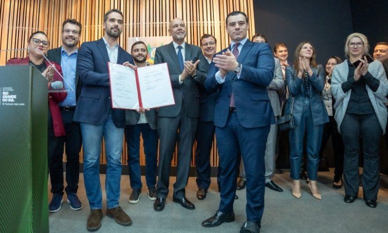 Studio Notícias | Studio TV Contrato de privatização da Corsan é assinado