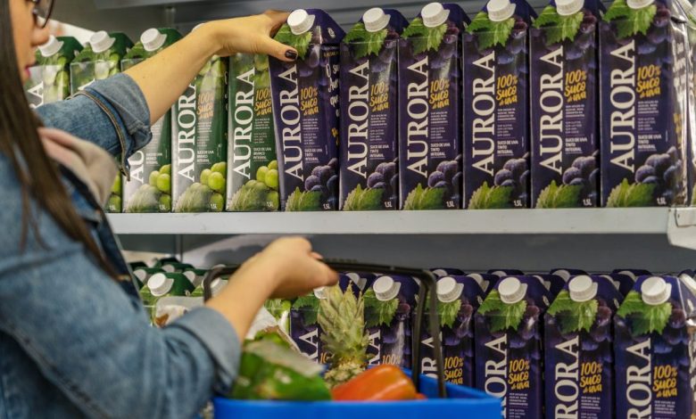 Studio Notícias | Studio TV Primeiro suco integral de uva do país em Tetra Pak® de 1,5 litro completa um ano com 13,8 milhões de caixas vendidas