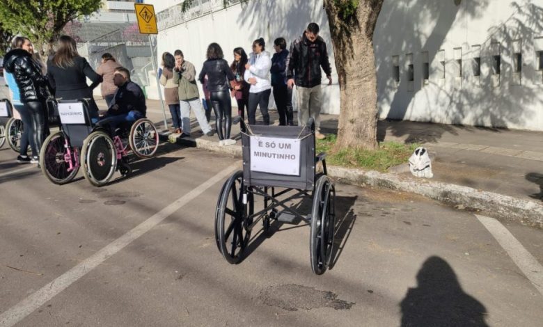 Studio Notícias | Studio TV Campanha de conscientização em Veranópolis destaca a importância do respeito às vagas de estacionamento para pessoas com deficiência