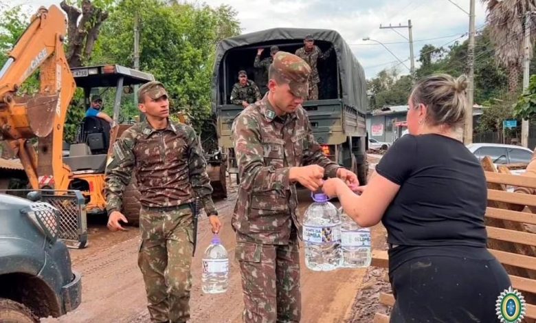 Studio Notícias | Studio TV Mais de 800 militares atuam em socorro às vítimas de ciclone no RS