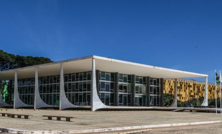 Studio Notícias | Studio TV Brasília registra chuva depois de 167 dias de seca recorde