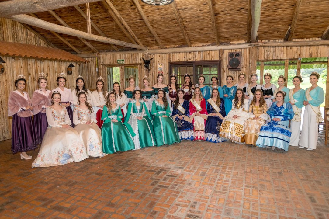 Encontro de Soberanas e Primeiras-Damas marca programação da 4ª Expo Prata 1 Studio Notícias | Studio TV Encontro de Soberanas e Primeiras-Damas marca programação da 4ª Expo Prata