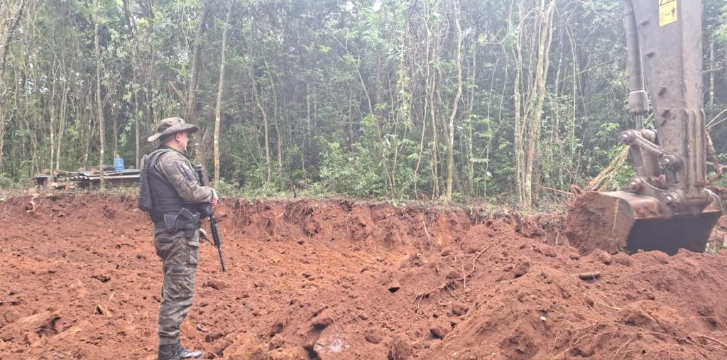 Loteamento irregular é flagrado, pelo 3º Batalhão Ambiental da Brigada Militar, em Rolante 1 Studio Notícias | Studio TV Loteamento irregular é flagrado, pelo 3º Batalhão Ambiental da Brigada Militar, em Rolante