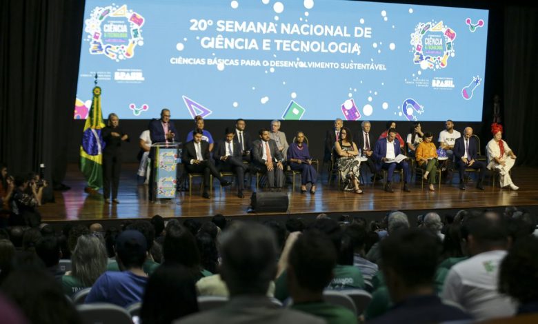 Studio Notícias | Studio TV Semana em Brasília mostra a jovens que educação é chave para inclusão