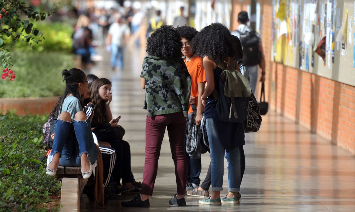 Senado aprova ampliação da Lei de Cotas e inclui quilombolas 1 Studio Notícias | Studio TV Senado aprova ampliação da Lei de Cotas e inclui quilombolas
