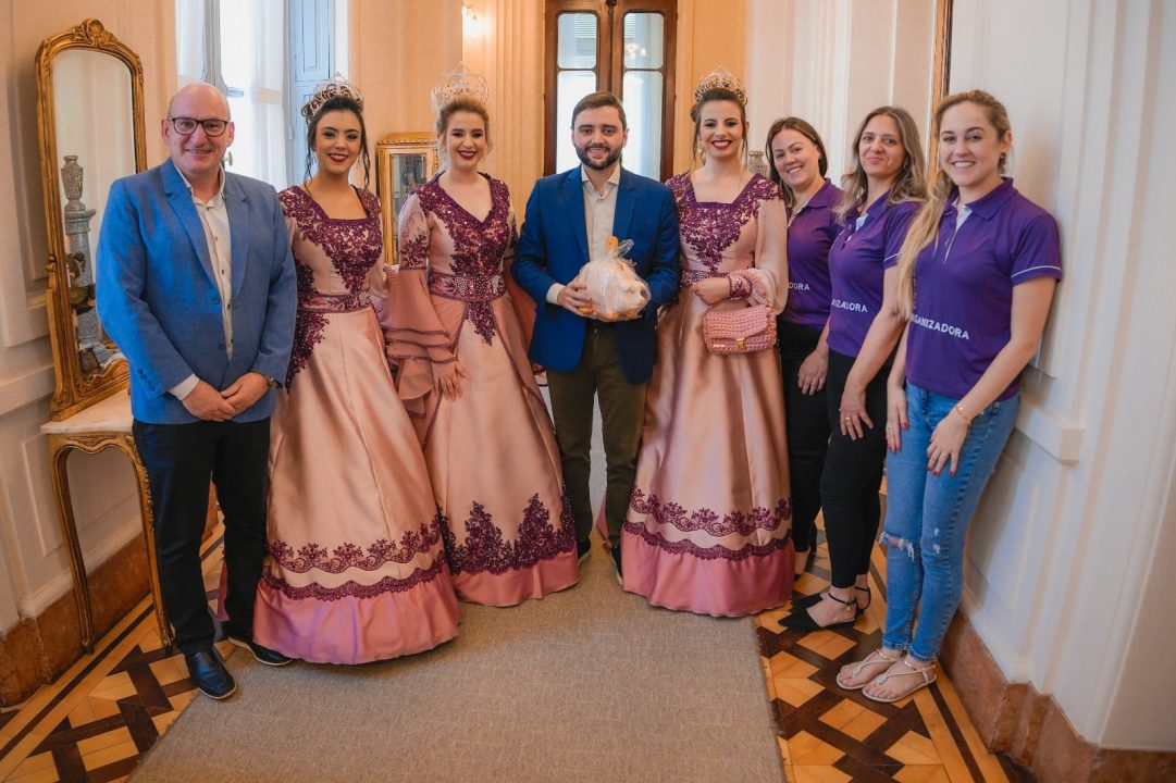 Comitiva da Bella Festa de Fagundes Varela cumpre agenda em Porto Alegre 1 Studio Notícias | Studio TV Comitiva da Bella Festa de Fagundes Varela cumpre agenda em Porto Alegre