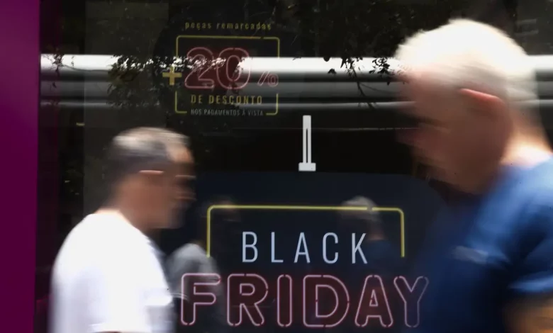 Studio Notícias | Studio TV Entidades alertam para cuidados em compras durante a Black Friday