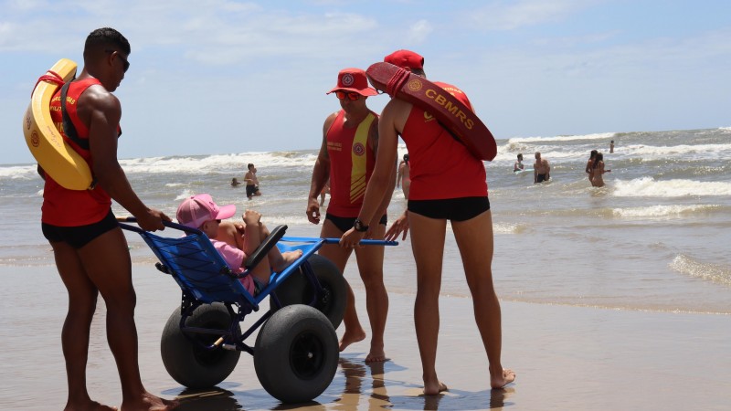 Corpo de Bombeiros Militar realiza o projeto Rede Praia Acessível em parceria com a Faders 1 Studio Notícias | Studio TV Corpo de Bombeiros Militar realiza o projeto Rede Praia Acessível em parceria com a Faders