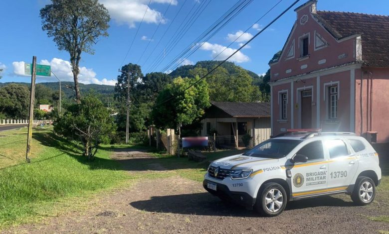 Studio Notícias | Studio TV Brigada Militar de Picada Café prende dupla por furto de números de identificação de residência