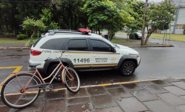 Studio Notícias | Studio TV Brigada Militar de Três Coroas prende mulher por furto de bicicleta