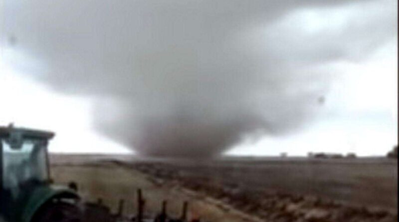 Defesa Civil confirma ocorrência de tornado em cidade do RS 1 Studio Notícias | Studio TV Defesa Civil confirma ocorrência de tornado em cidade do RS