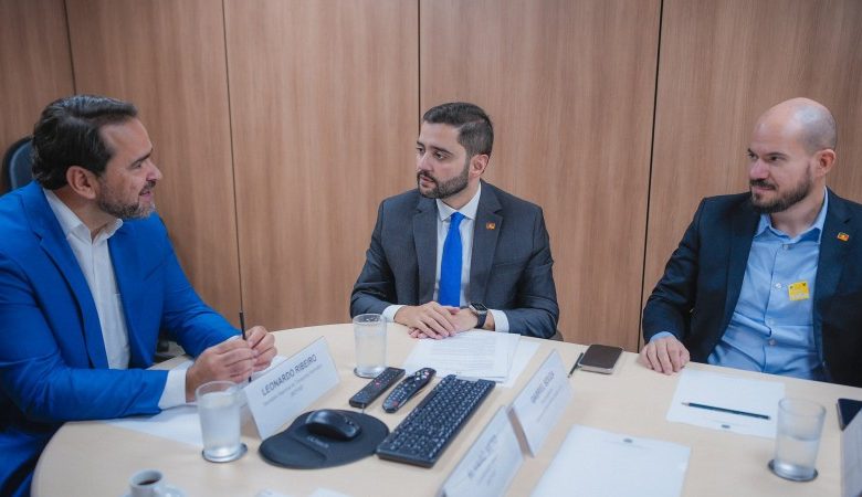 Studio Notícias | Studio TV Vice-governador apresenta demandas das ferrovias gaúchas no Ministério dos Transportes