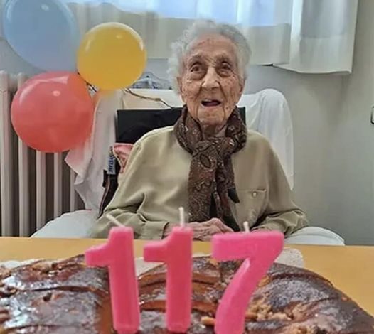 Studio Notícias | Studio TV Aos 117 anos, Maria Branyas Morera celebra aniversário como pessoa mais velha do mundo