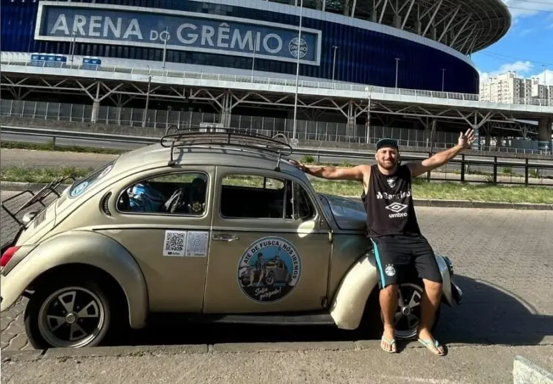 Torcedor irá de Fusca 1974 até a Bolívia para acompanhar a estreia do Grêmio na Copa Libertadores 1 Studio Notícias | Studio TV Torcedor irá de Fusca 1974 até a Bolívia para acompanhar a estreia do Grêmio na Copa Libertadores