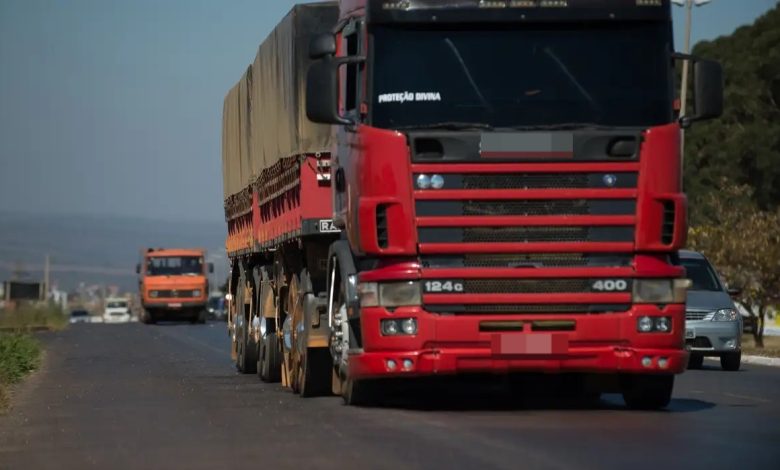 Studio Notícias | Studio TV Motoristas das categorias C, D e E têm até dia 31 de março para realizar exame toxicológico