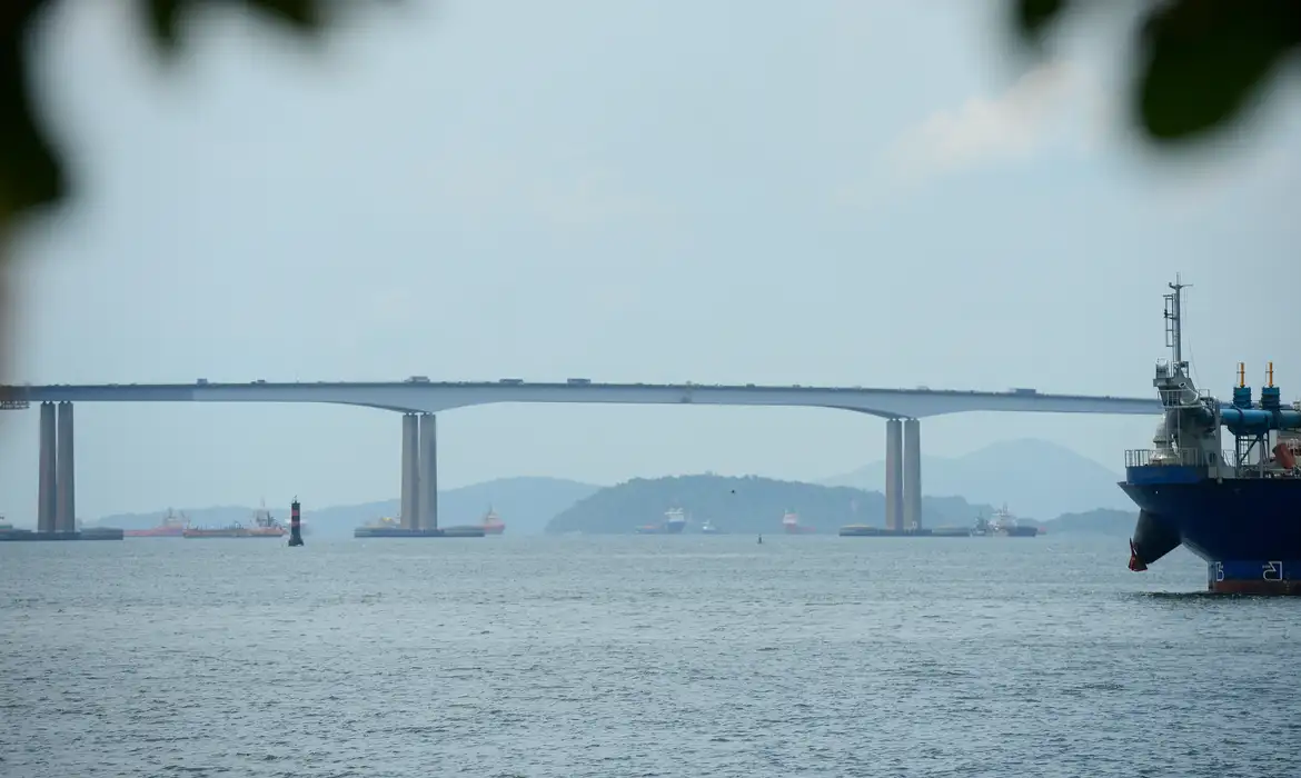 Com fluxo diário de 150 mil veículos, Ponte Rio-Niterói faz 50 anos 1 Studio Notícias | Studio TV Com fluxo diário de 150 mil veículos, Ponte Rio-Niterói faz 50 anos