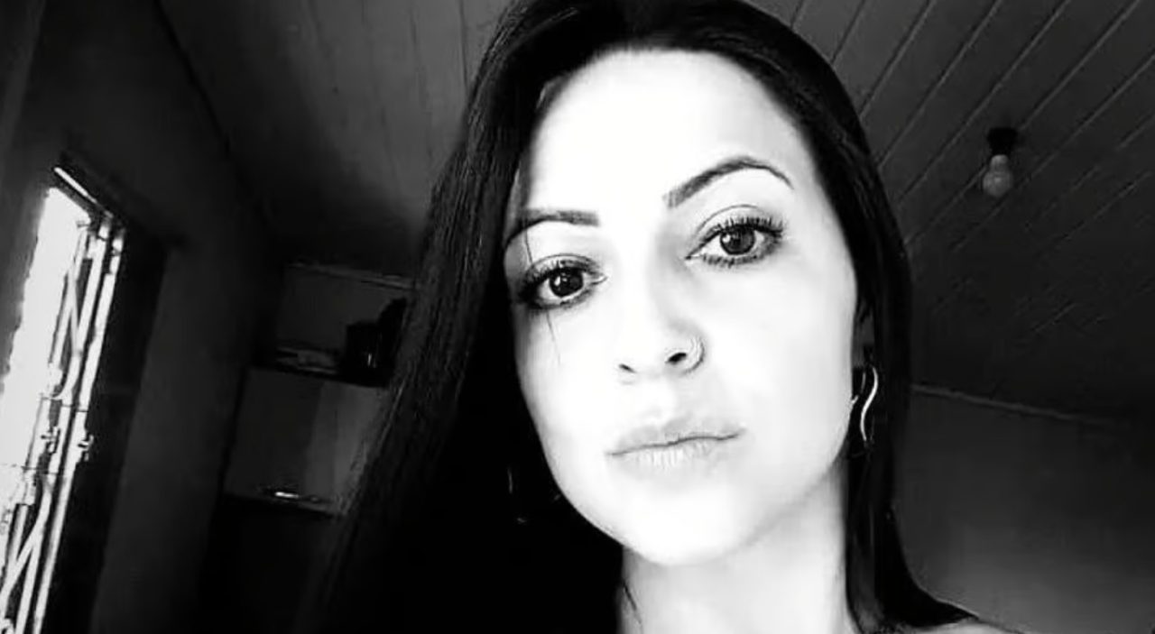 Mulher é encontrada morta com sinais de violência em Caxias do Sul 1 Studio Notícias | Studio TV Mulher é encontrada morta com sinais de violência em Caxias do Sul