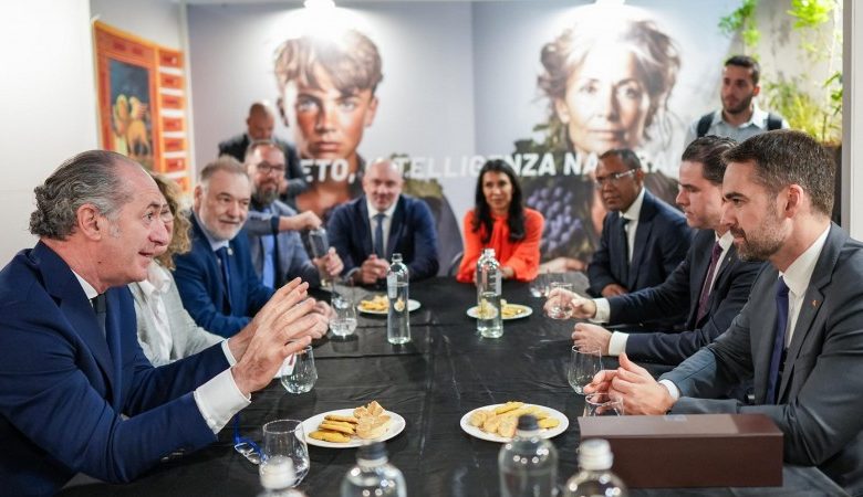 Studio Notícias | Studio TV Leite se reúne com presidente do Vêneto, na Itália, para discutir parceria