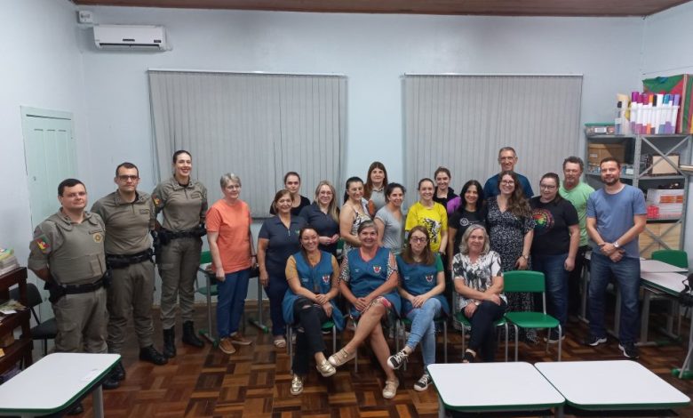 Studio Notícias | Studio TV Brigada Militar promove palestra e instruções para profissionais da educação em André da Rocha