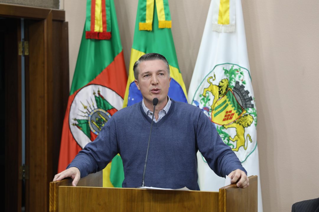 Vereadores de Caxias do Sul aprovam moção de repúdio aos parlamentares gaúchos que votaram contra anistia da dívida do Estado com a União 1 Studio Notícias | Studio TV Vereadores de Caxias do Sul aprovam moção de repúdio aos parlamentares gaúchos que votaram contra anistia da dívida do Estado com a União