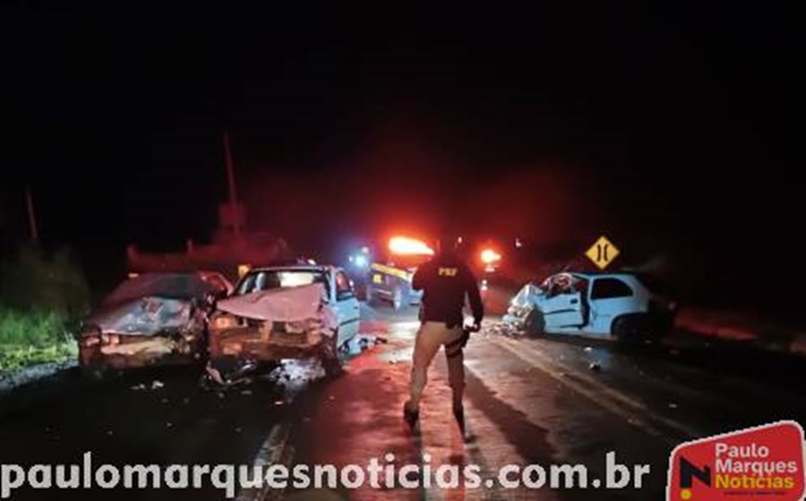 Duas pessoas morrem e outras 10 ficam feridas em acidente na BR-472, em Santo Cristo 1 Studio Notícias | Studio TV Duas pessoas morrem e outras 10 ficam feridas em acidente na BR-472, em Santo Cristo