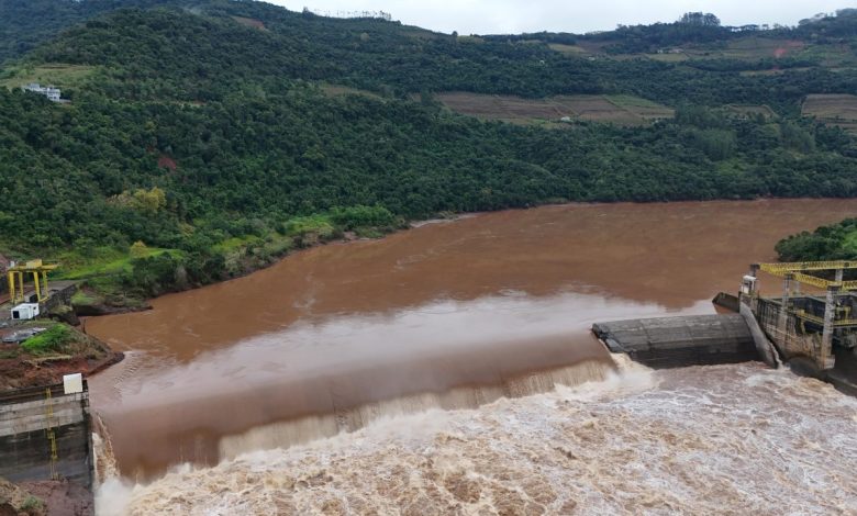 Studio Notícias | Studio TV Ceran inicia abertura gradual das comportas da Usina 14 de Julho para aliviar pressão da barragem