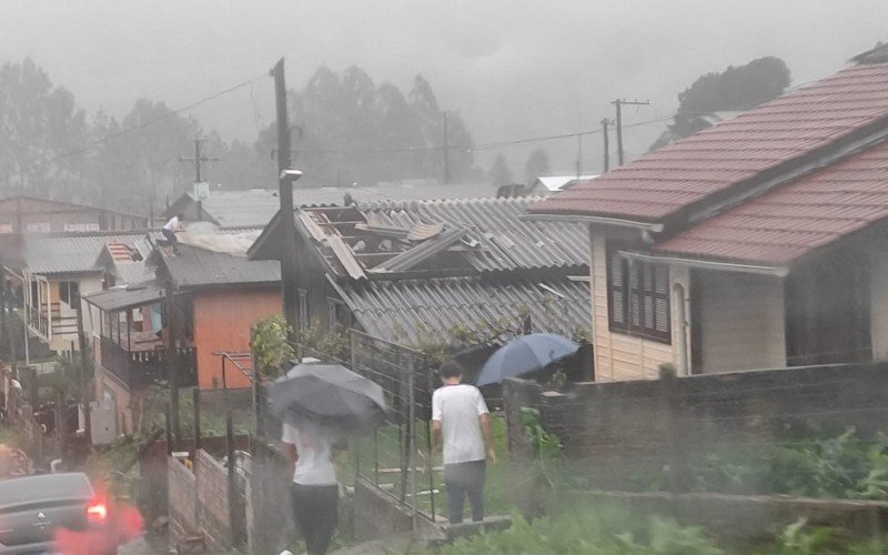 Após Gentil, Cambará do Sul registra passagem de tornado 1 Studio Notícias | Studio TV Após Gentil, Cambará do Sul registra passagem de tornado