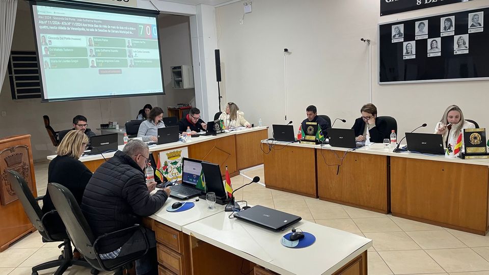 Confira o resultado das votações na Sessão da Câmara de Veranópolis desta segunda-feira, 20 1 Studio Notícias | Studio TV Confira o resultado das votações na Sessão da Câmara de Veranópolis desta segunda-feira, 20
