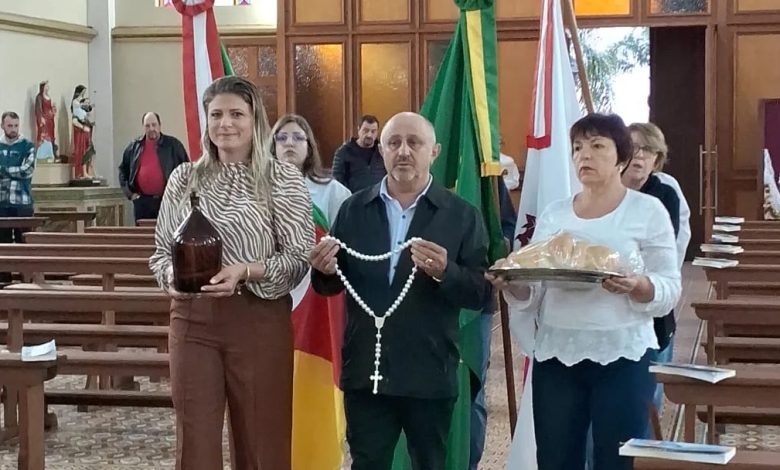Studio Notícias | Studio TV Vila Flores celebra 36 anos de emancipação política com ecumênica e homenagens