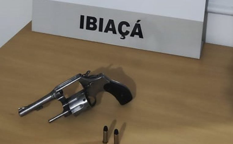 Studio Notícias | Studio TV Brigada Militar prende homem por porte ilegal de arma em Ibiaçá
