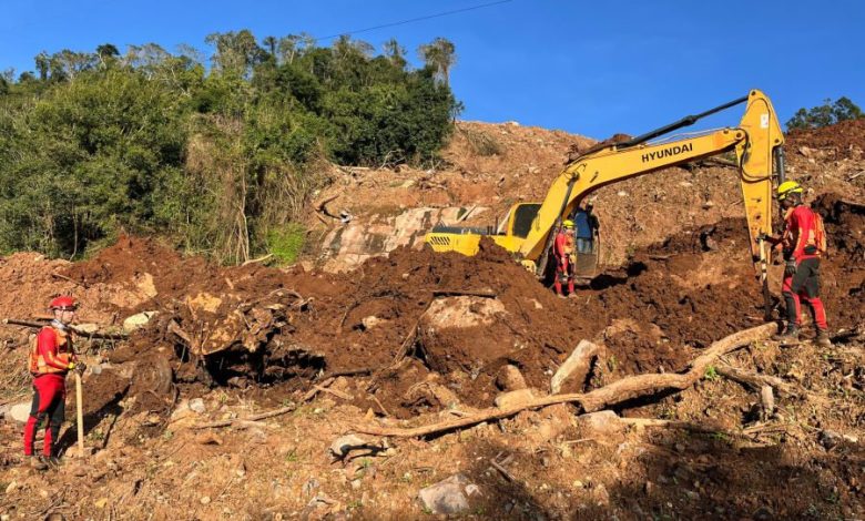 Studio Notícias | Studio TV Corpo de vítima é encontrado em área soterrada de Roca Sales