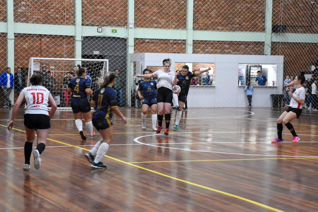 Categorias Veterano e Feminino estreiam no Campeonato de Futsal de Cotiporã 1 Studio Notícias | Studio TV Categorias Veterano e Feminino estreiam no Campeonato de Futsal de Cotiporã