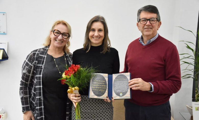 Studio Notícias | Studio TV Waleska Pessato Farenzena Fochesatto será a patrona da 31ª Feira do Livro de Veranópolis