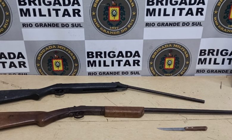 Studio Notícias | Studio TV Brigada Militar prende homem por agredir a própria mãe e por porte ilegal de arma de fogo em Campestre da Serra