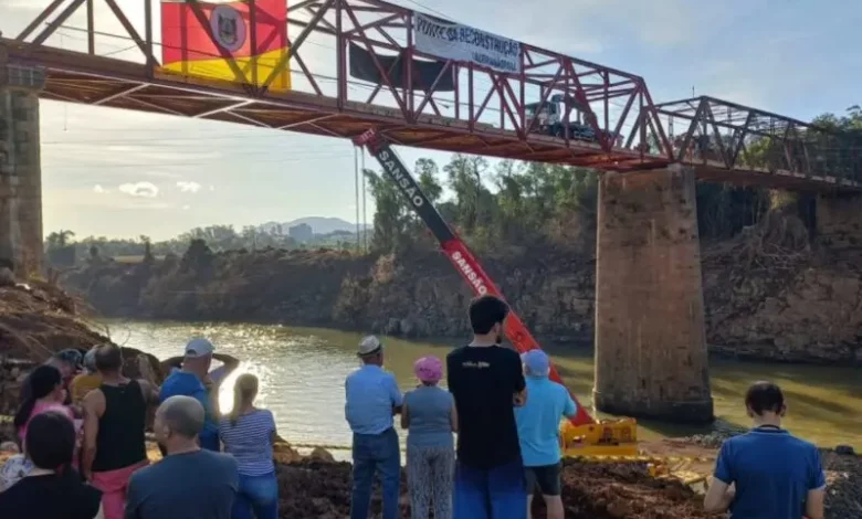 Studio Notícias | Studio TV Ponte Histórica é reconstruída por empresários em apenas 15 dias no Rio Grande do Sul