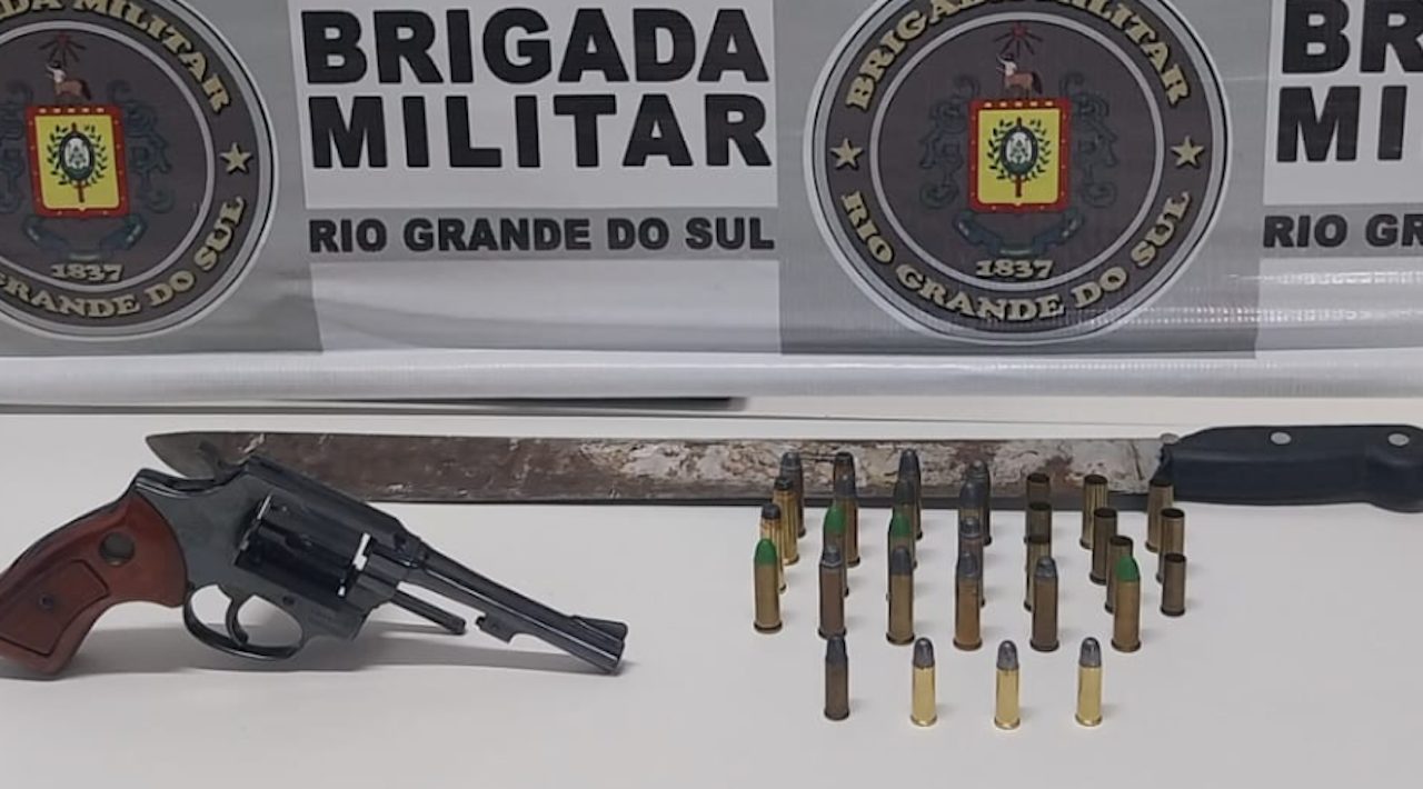 Brigada Militar prende homem e apreende arma de fogo em Nova Prata 1 Studio Notícias | Studio TV Brigada Militar prende homem e apreende arma de fogo em Nova Prata