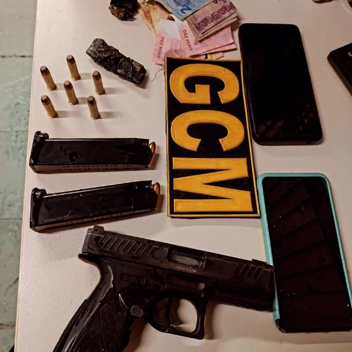Jovem é preso pela GCM por porte ilegal de arma de fogo no bairro Vila Nova em Bento Gonçalves 1 Studio Notícias | Studio TV Jovem é preso pela GCM por porte ilegal de arma de fogo no bairro Vila Nova em Bento Gonçalves
