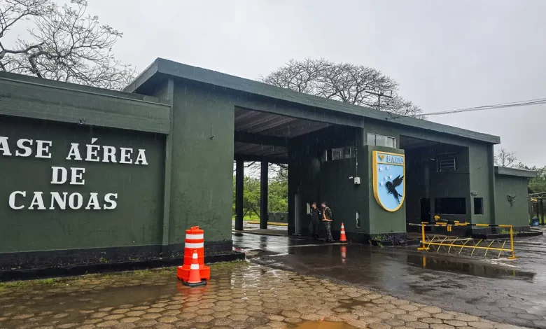 Studio Notícias | Studio TV Cancelamento de voos em Canoas devido a problema na pista