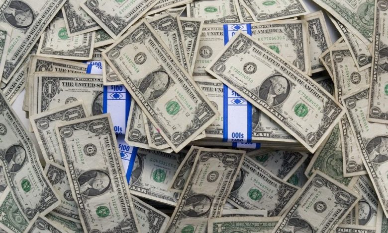 Studio Notícias | Studio TV Dólar sobe para R$ 6,19 com indefinição sobre emendas parlamentares
